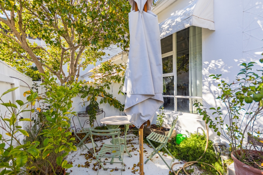 2 Bedroom Property for Sale in Claremont Upper Western Cape